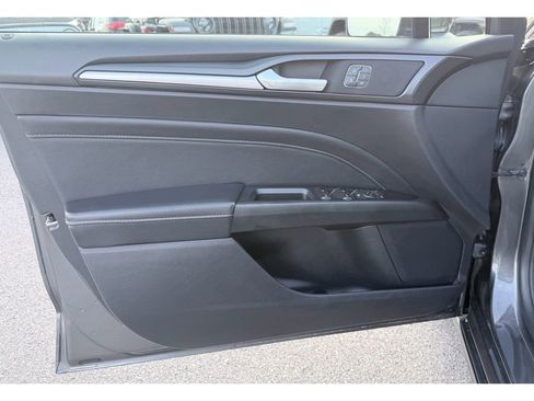 Used 2020 Ford Fusion Titanium image 27