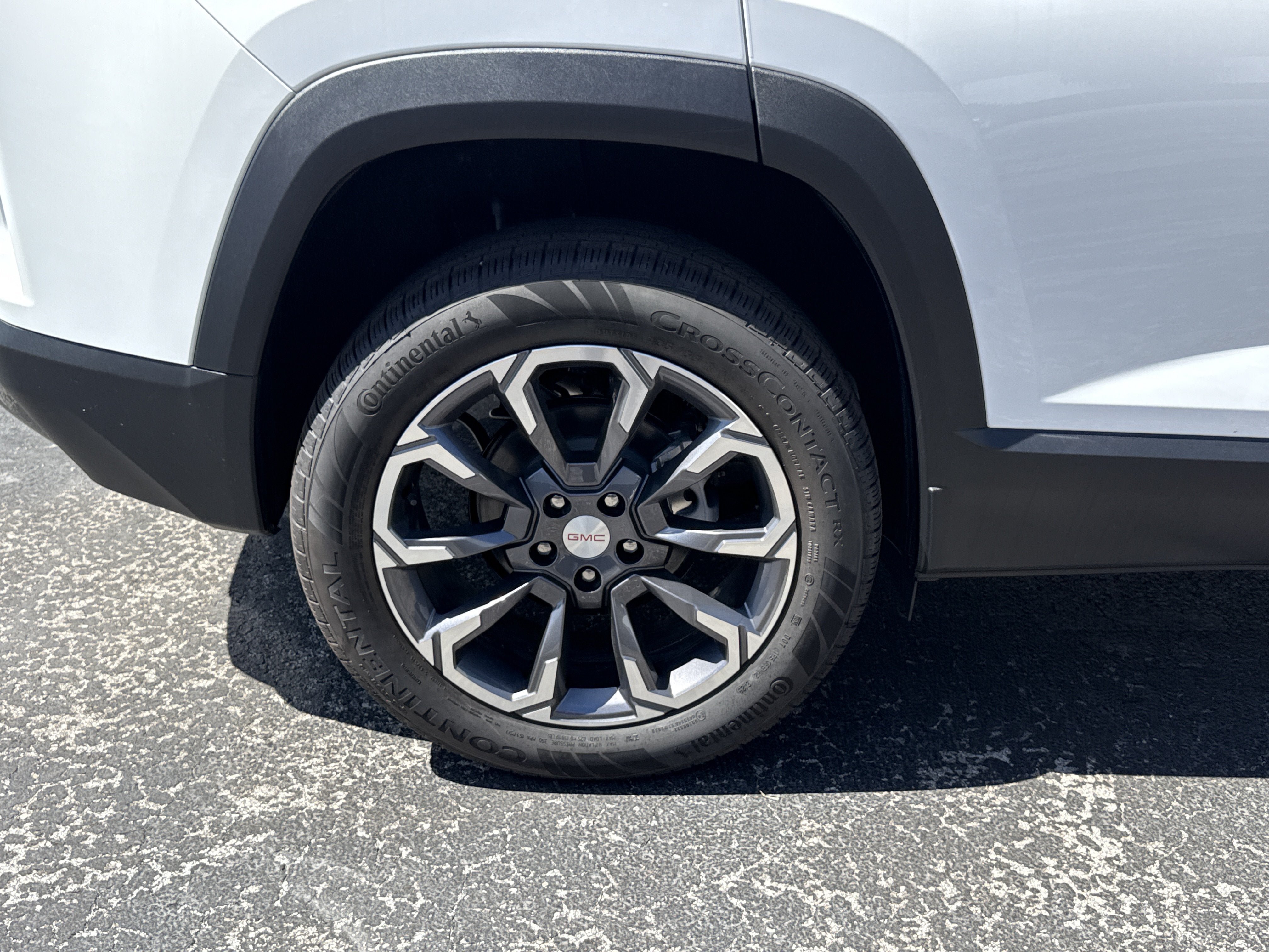 New 2027 GMC Terrain Elevation w/ Elevation Premium Package FWD image 4