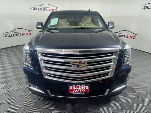 Used 2018 Cadillac Escalade Platinum image 11