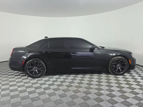 Used 2019 Chrysler 300 S RWD image 8