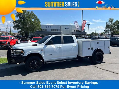 Used 2022 RAM 3500 Laramie AWD/4WD image 1
