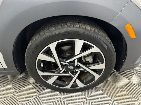 Used 2023 Hyundai Kona Limited w/ Cargo Package FWD image 13
