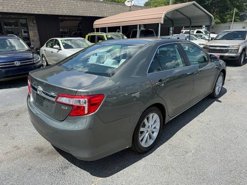 Used 2012 Toyota Camry XLE FWD image 4