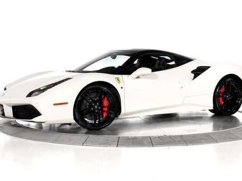 Used 2016 Ferrari 488 GTB RWD image 1