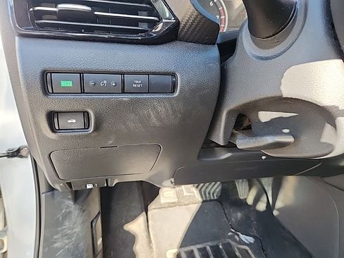 Used 2021 Nissan Sentra SR FWD image 14