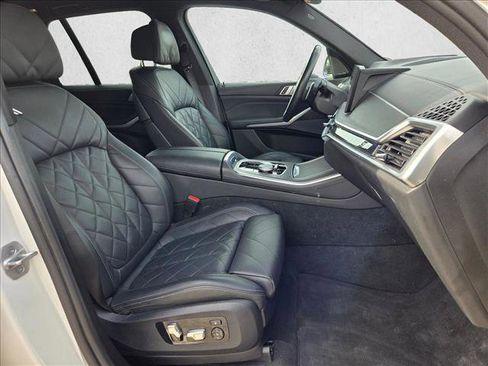 Used 2024 BMW X5 xDrive40i image 21
