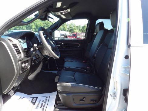 Used 2026 RAM 2500 Laramie AWD/4WD image 17