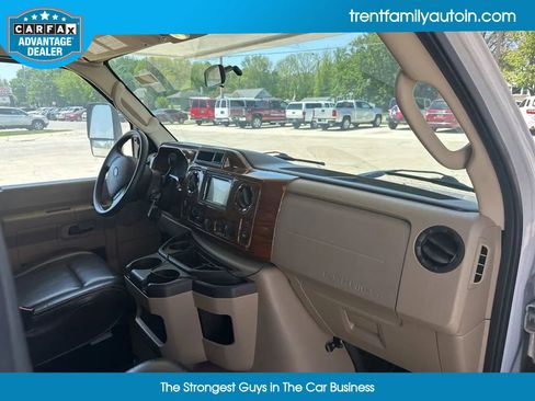 Used 2017 Ford E-450 and Econoline 450 Super Duty w/ Motorhome Prep Package image 34