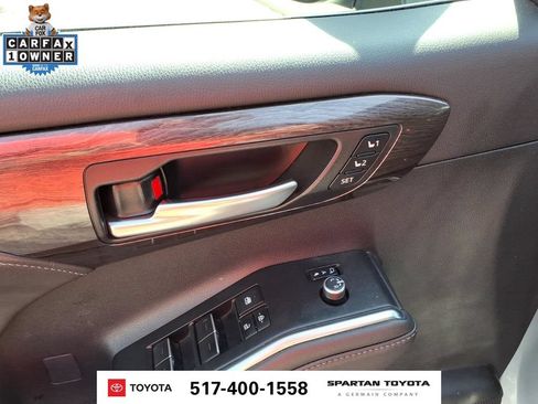 Used 2023 Toyota Highlander Platinum AWD/4WD image 15