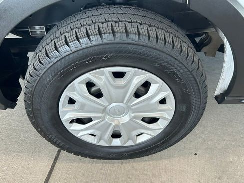 Used 2024 Ford E-Transit Base image 9