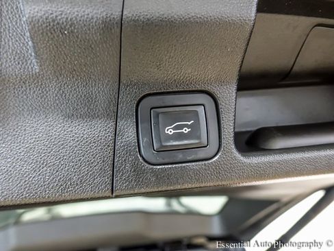 Used 2020 GMC Acadia AT4 image 23