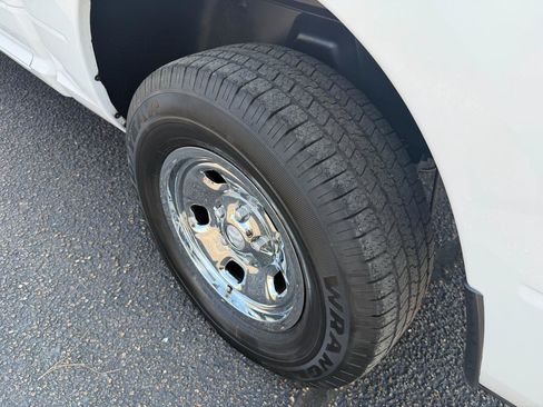 Used 2021 RAM 1500 Classic SLT RWD image 19