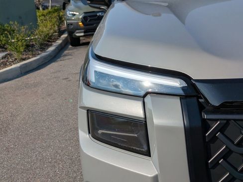 New 2026 Subaru Outback Touring image 9