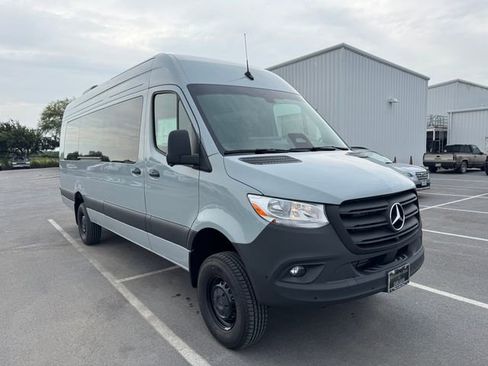 New 2025 Mercedes-Benz Sprinter 2500 image 1