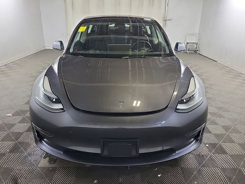 Used 2023 Tesla Model 3 Standard Range image 2