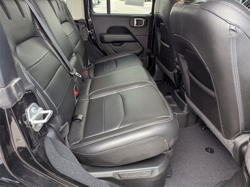 Used 2023 Jeep Wrangler Sahara image 13