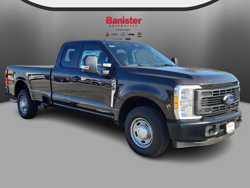 Used 2024 Ford F350 XL w/ 360-Degree Camera Package RWD image 2