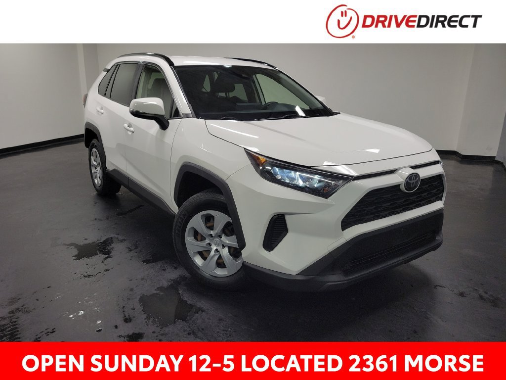 Used 2019 Toyota RAV4 LE w/ All Weather Liner Package FWD image 1