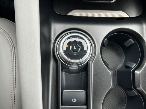 Used 2025 Ford Explorer Active w/ Active Comfort Package image 39