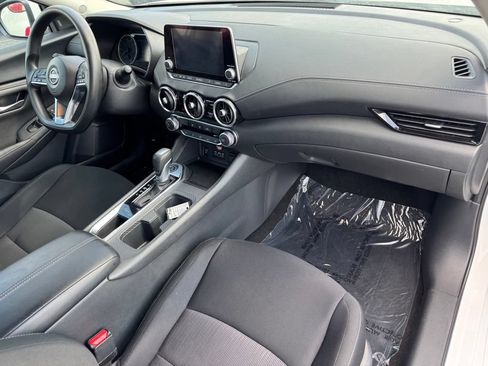 Used 2025 Nissan Sentra SV FWD image 28