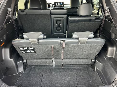 Used 2024 Mitsubishi Outlander SE image 17