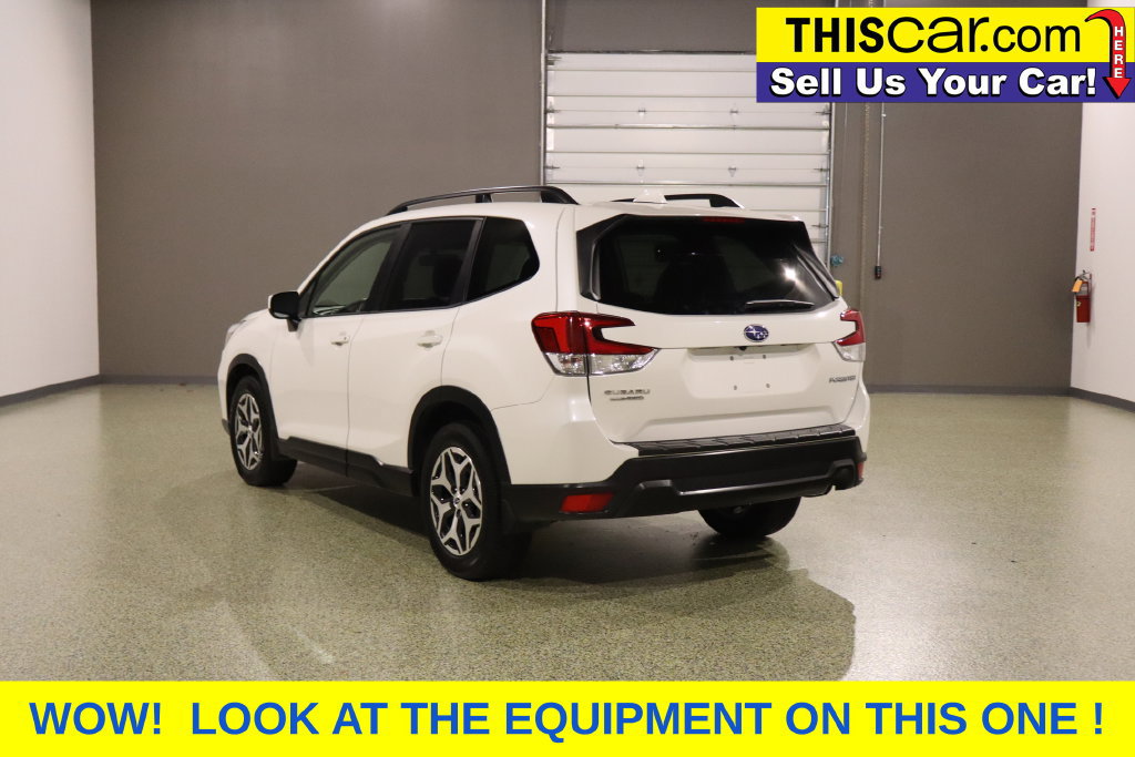 Used 2020 Subaru Forester Premium AWD/4WD image 7