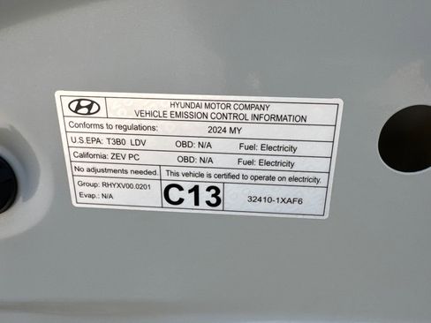 Used 2024 Hyundai Ioniq 6 SEL RWD image 9