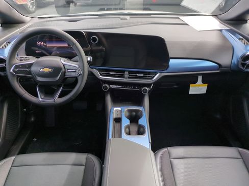 New 2026 Chevrolet Equinox EV LT image 14