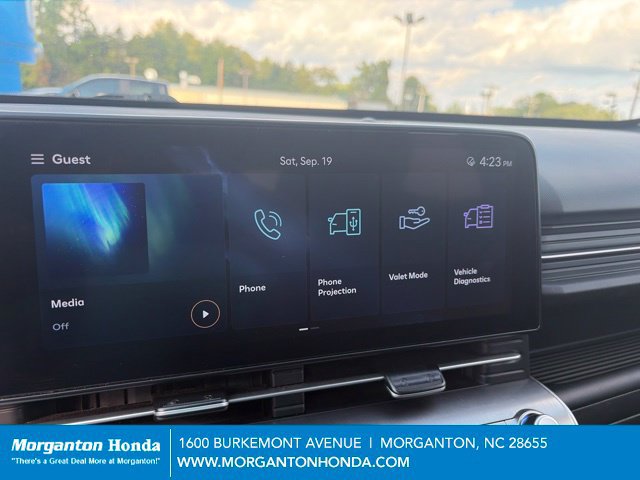 Used 2025 Hyundai Kona SEL AWD/4WD image 17