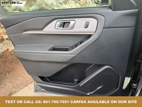 Used 2025 Ford Explorer Active image 21