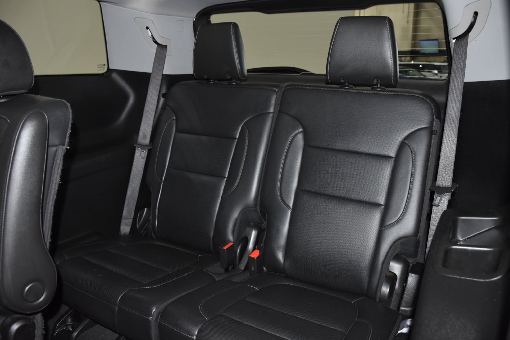 Used 2023 GMC Acadia SLT FWD image 31