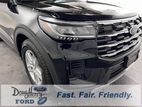New 2026 Ford Explorer Active image 8