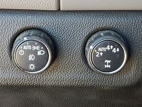 Used 2018 Chevrolet Colorado LT w/ LT Convenience Package image 26