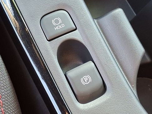 Certified 2025 Toyota Corolla SE image 28