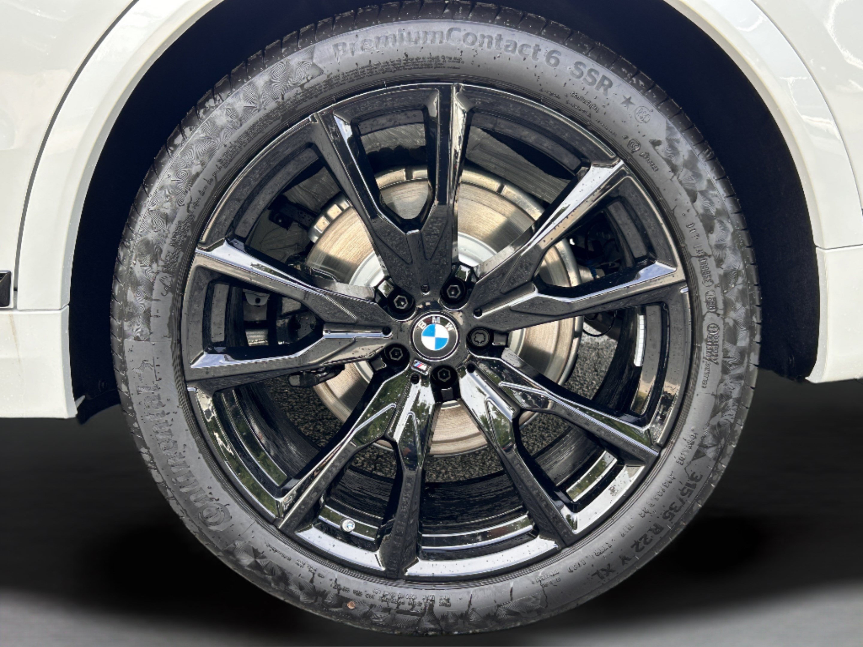 Used 2027 BMW X7 xDrive40i w/ M Sport Package AWD/4WD image 39