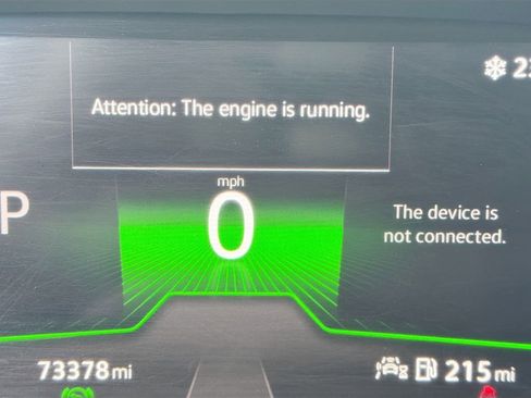 Used 2022 Volkswagen Tiguan SE R-Line image 40