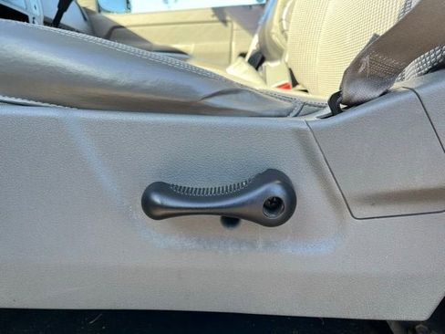 Used 2006 Dodge Ram 1500 Truck ST image 13