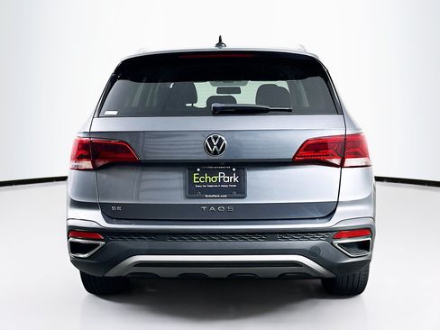 Used 2022 Volkswagen Taos SE FWD image 7