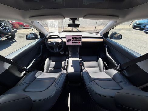 Used 2022 Tesla Model Y Performance AWD/4WD image 19