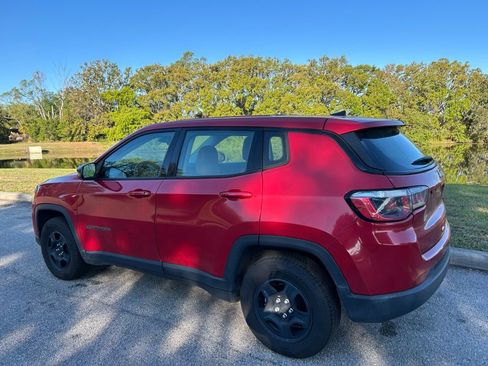 Used 2018 Jeep Compass Sport w/ Tech Group image 3
