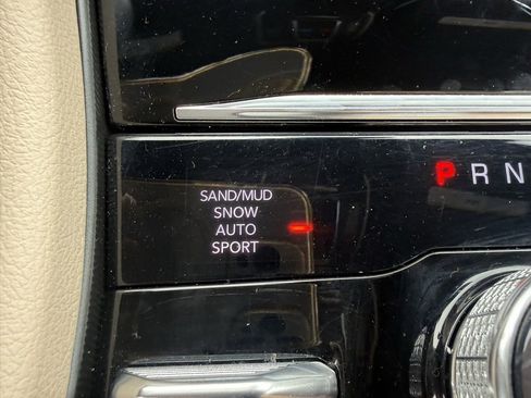 Used 2023 Jeep Grand Cherokee Limited w/ Luxury Tech Group II image 27