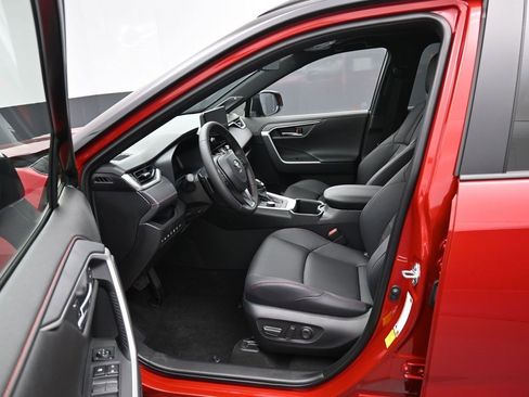 Certified 2025 Toyota RAV4 XSE image 9