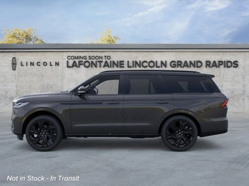 New 2026 Lincoln Navigator Black Label AWD/4WD image 3