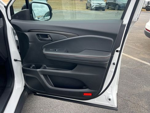 Certified 2025 Honda Ridgeline TrailSport+ image 29