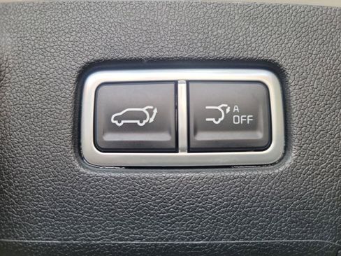 Certified 2025 Kia Sorento EX image 8