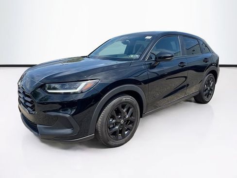 Certified 2025 Honda HR-V Sport image 3