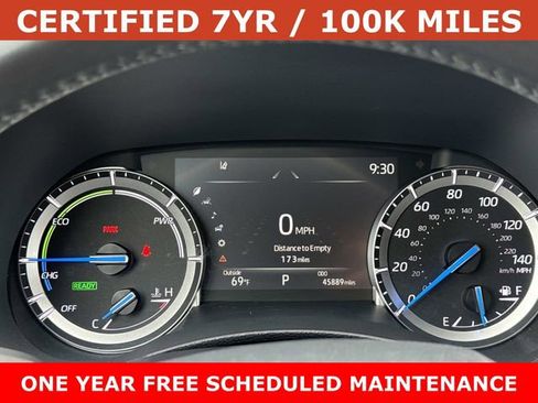 Used 2022 Toyota Highlander XLE AWD/4WD image 28