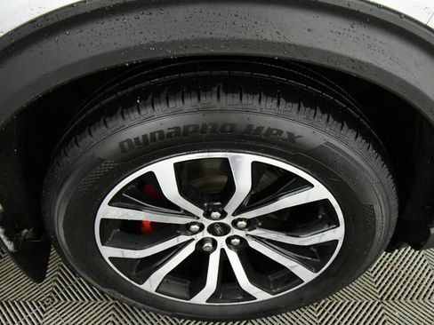 Used 2020 Ford Explorer ST w/ Premium Technology Package image 17