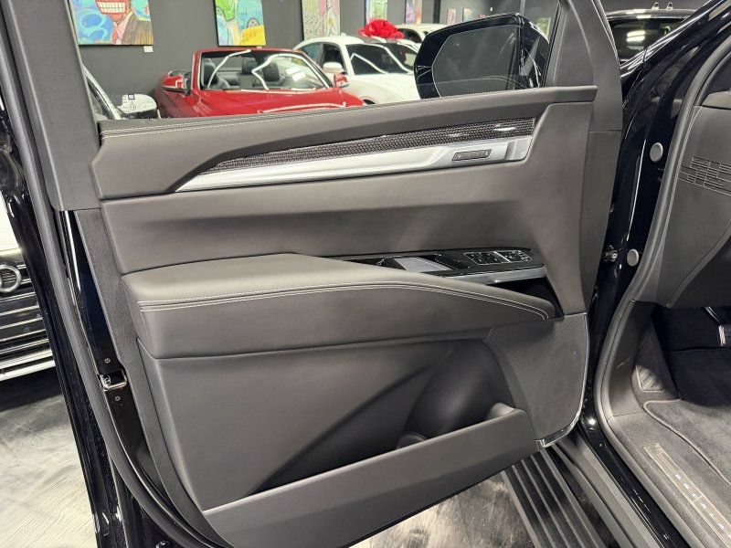 Used 2026 Cadillac Escalade ESV V AWD/4WD image 25