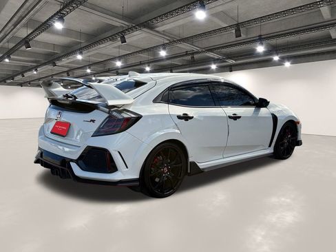 Used 2017 Honda Civic Type R image 16